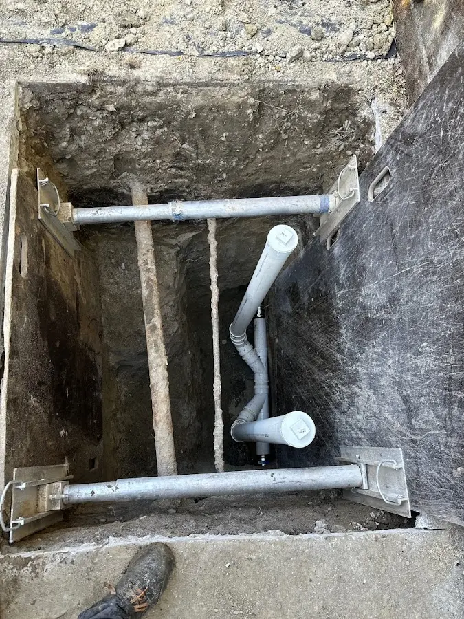 Experienced plumber completing Drain Cleaning work in Maeser